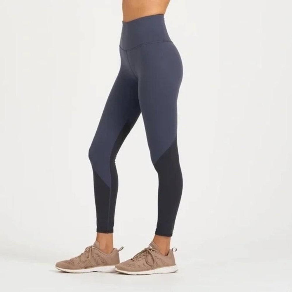 Vuori Navy and Black Leggings